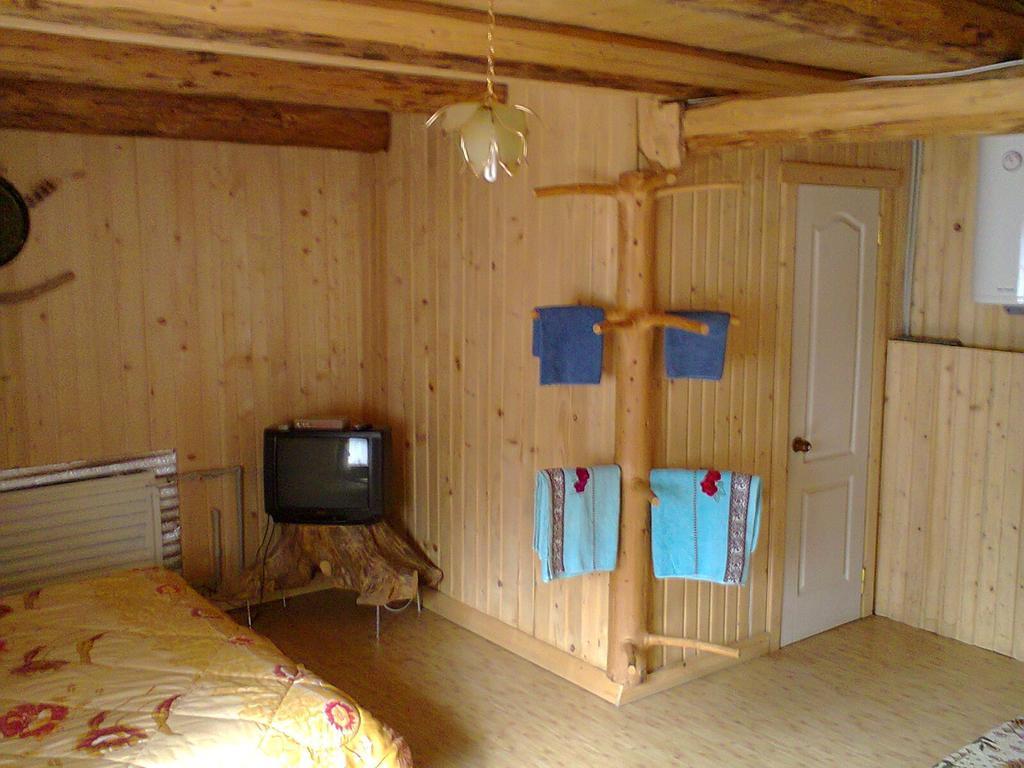 Krutogora Hotel Tatariv Room photo